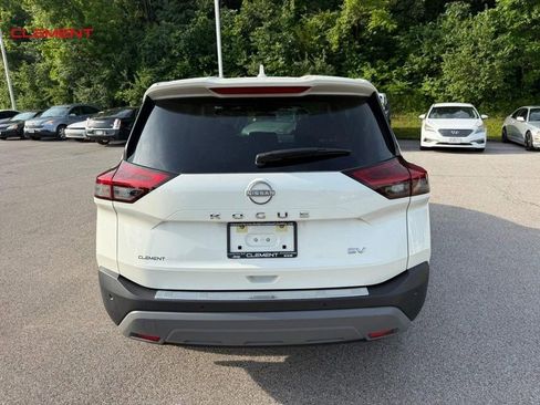 Used 2023 Nissan Rogue SV FWD image 8