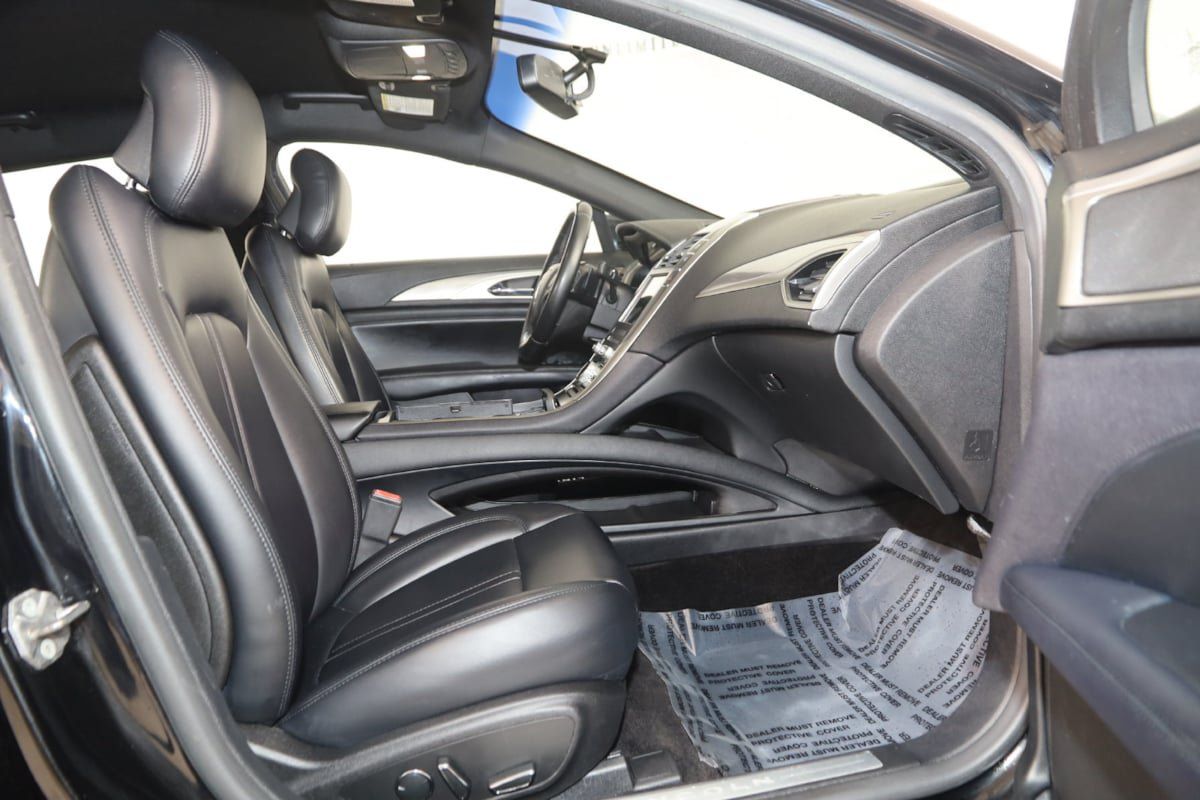 Used 2017 Lincoln MKZ Premiere FWD image 12