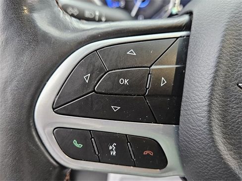 Used 2020 Chrysler Pacifica Touring-L Plus w/ Advanced Safetytec Group image 27