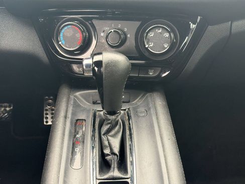Used 2021 Honda HR-V Sport image 17