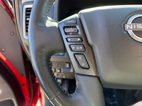 Used 2022 Nissan Frontier SV image 21