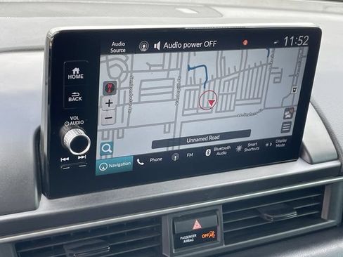 Certified 2025 Honda Pilot Touring image 18