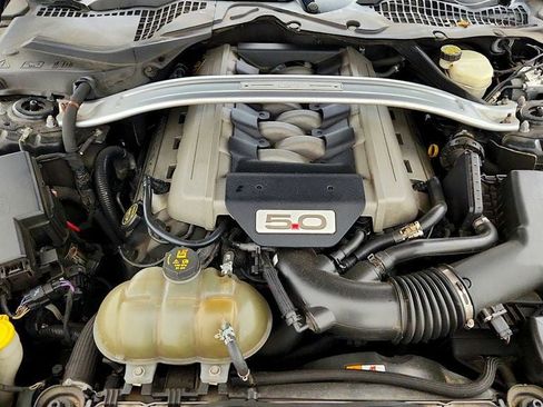 Used 2016 Ford Mustang GT Premium w/ Equipment Group 401A RWD image 27