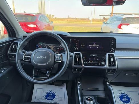 Used 2023 Kia Sorento EX image 14