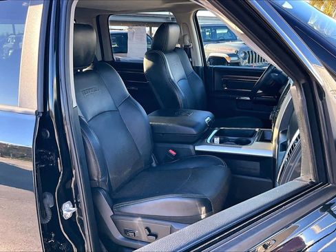 Used 2017 RAM 1500 Laramie w/ Convenience Group image 9