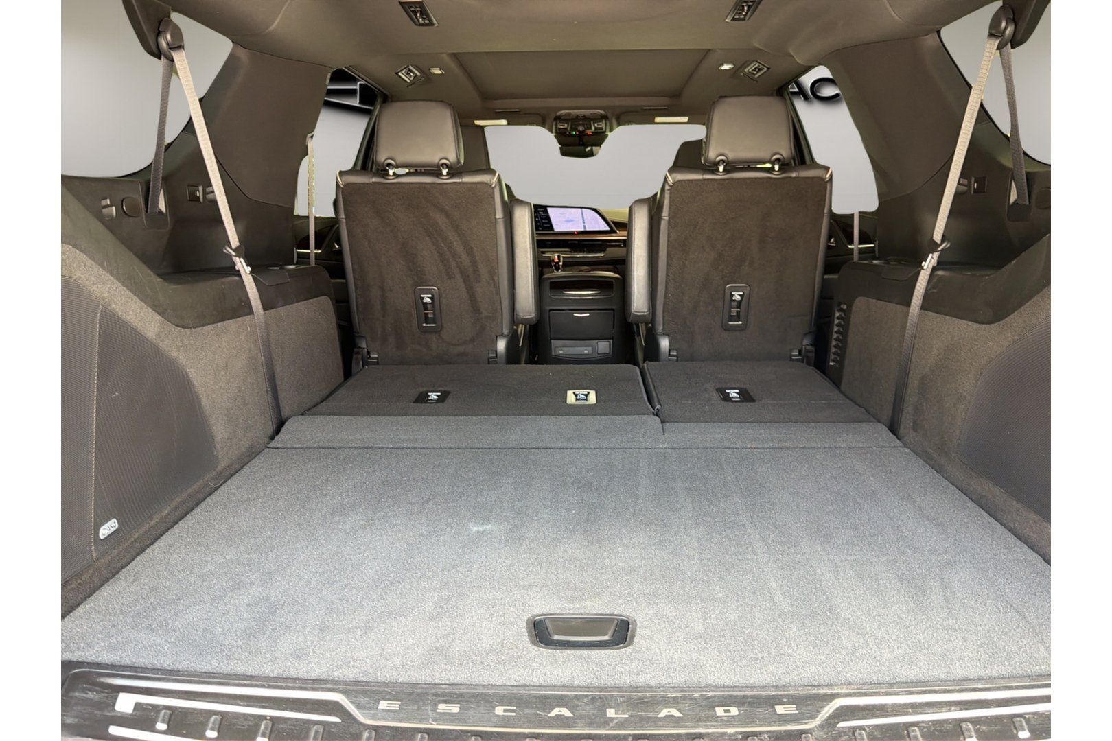 Certified 2023 Cadillac Escalade ESV Premium Luxury w/ LPO, Illumination Package AWD/4WD image 31