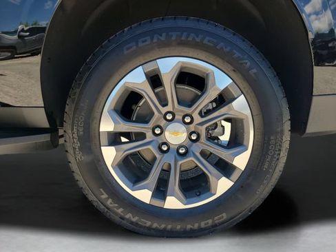 New 2026 Chevrolet Suburban LS w/ LPO, Dark Essentials Package RWD image 33