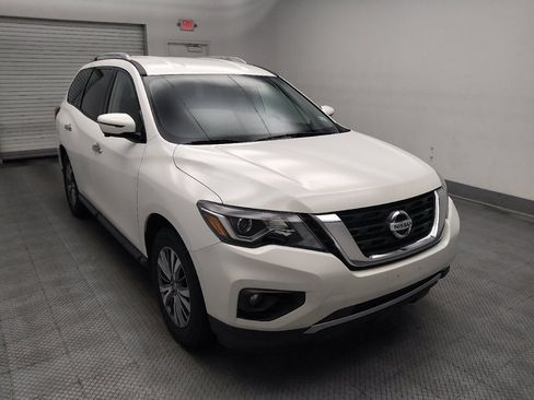 Used 2019 Nissan Pathfinder SL FWD image 13