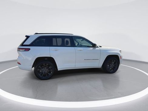 New 2026 Jeep Grand Cherokee Limited image 9