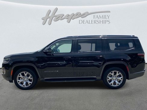 Used 2022 Jeep Wagoneer Series II AWD/4WD image 8