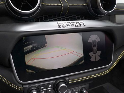 Used 2019 Ferrari Portofino image 34