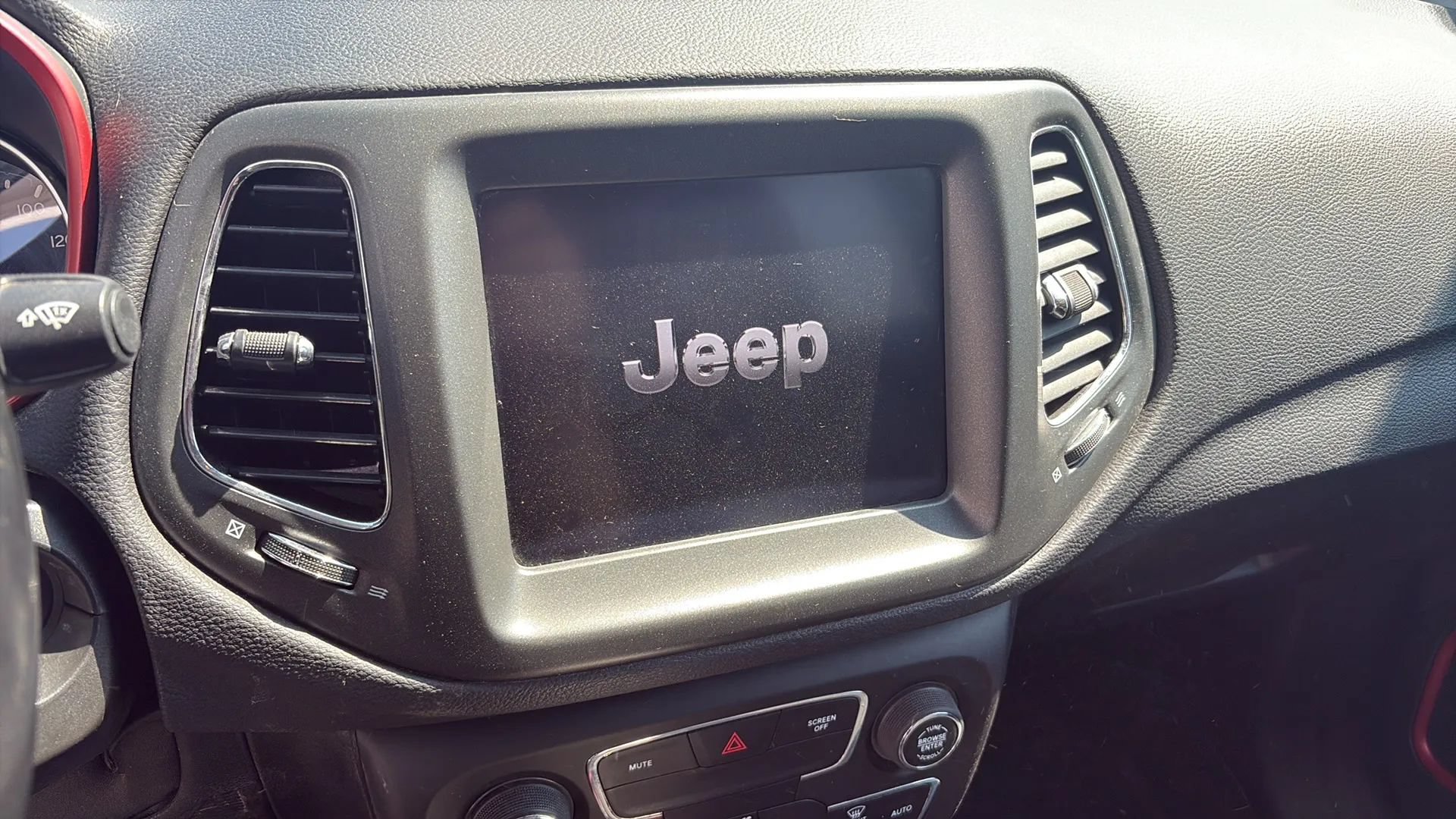 Used 2020 Jeep Compass Trailhawk AWD/4WD image 21