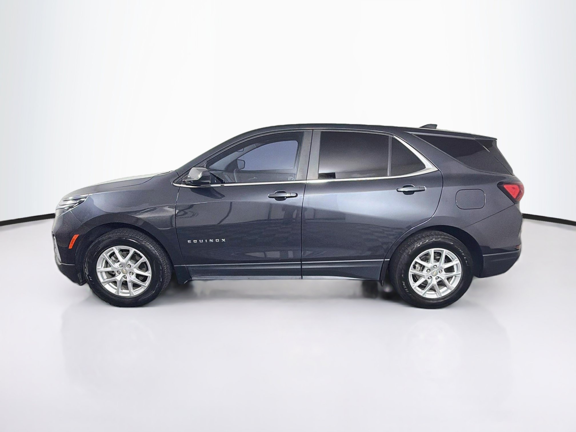 Used 2022 Chevrolet Equinox LT FWD image 4