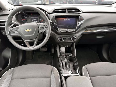 Used 2023 Chevrolet TrailBlazer LT w/ Convenience Package FWD image 14