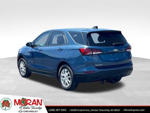 Certified 2024 Chevrolet Equinox LS w/ LS Convenience Package FWD image 4