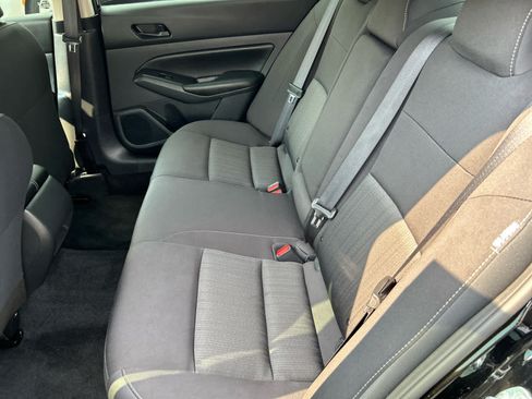 Used 2024 Nissan Altima 2.5 S FWD image 19