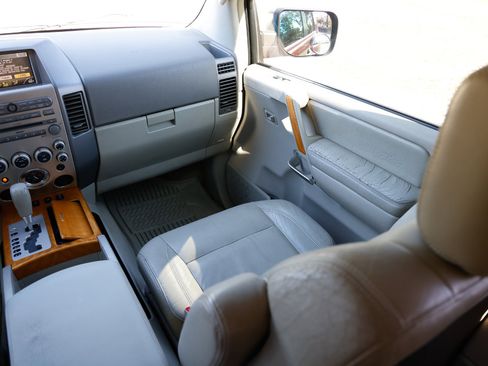 Used 2004 INFINITI QX56 RWD 4DR w/ Smart Vision Pkg image 22