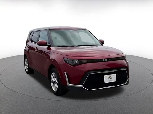 Used 2025 Kia Soul LX w/ LX Technology Package FWD image 10