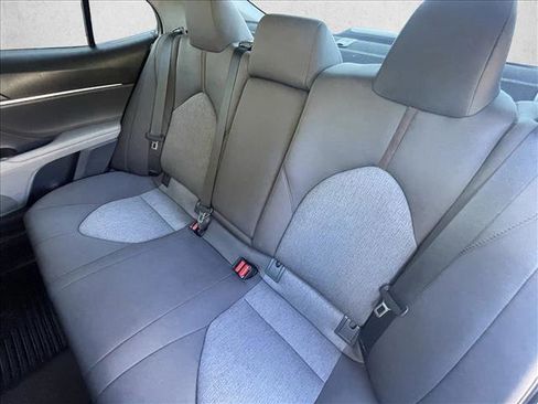 Used 2019 Toyota Camry LE image 12