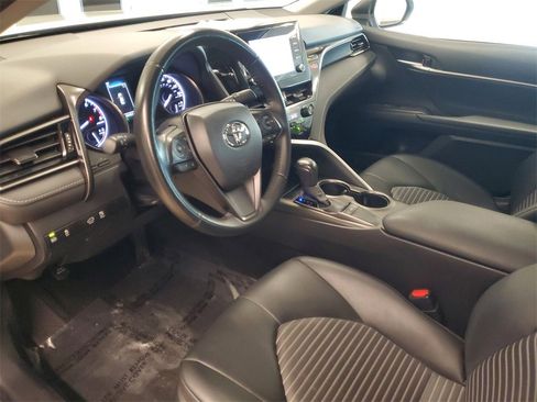 Used 2024 Toyota Camry SE image 17