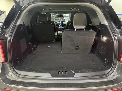 Certified 2022 Ford Explorer Limited w/ Limited Technology Package AWD/4WD image 20