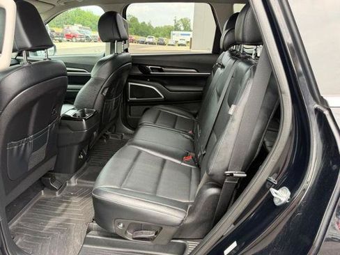 Used 2023 Kia Telluride LX AWD/4WD image 10
