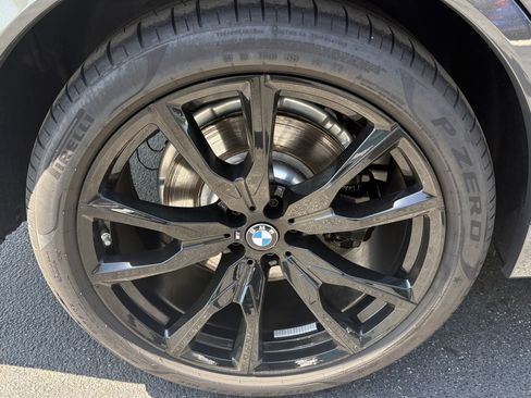 Certified 2026 BMW X7 xDrive40i w/ M Sport Package AWD/4WD image 14