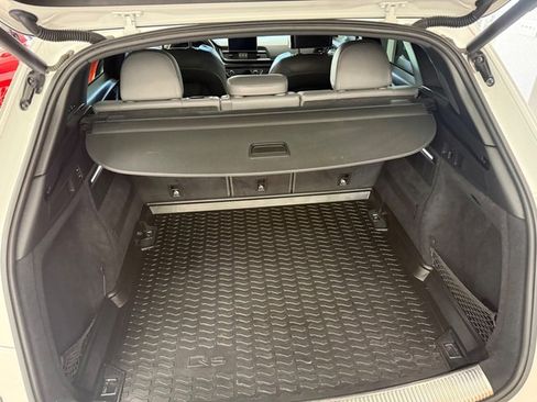 Used 2018 Audi SQ5 Prestige w/ Prestige Package image 13