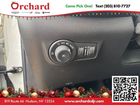 Used 2024 Jeep Compass Limited image 34