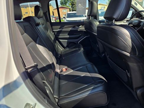 Used 2024 Jeep Grand Cherokee Limited 4xe image 9