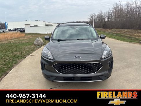 Used 2020 Ford Escape SE image 12