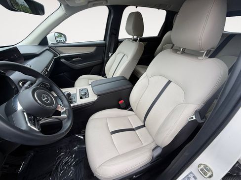 Used 2024 MAZDA CX-90 Plug-In Hybrid w/ Preferred image 10