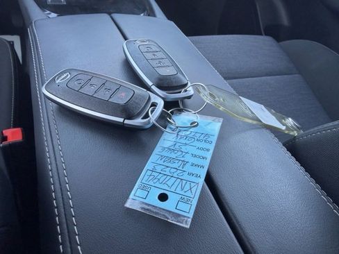 Certified 2023 Nissan Rogue SV image 33