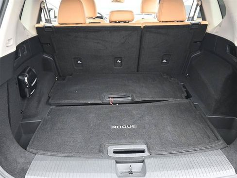 Used 2022 Nissan Rogue Platinum w/ Head-Up Display Package AWD/4WD image 16