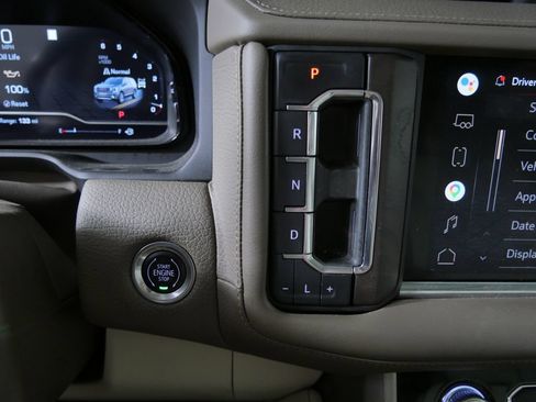 Used 2022 GMC Yukon XL Denali AWD/4WD image 25