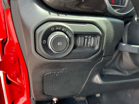 Used 2019 Jeep Wrangler Unlimited Sport AWD/4WD image 12