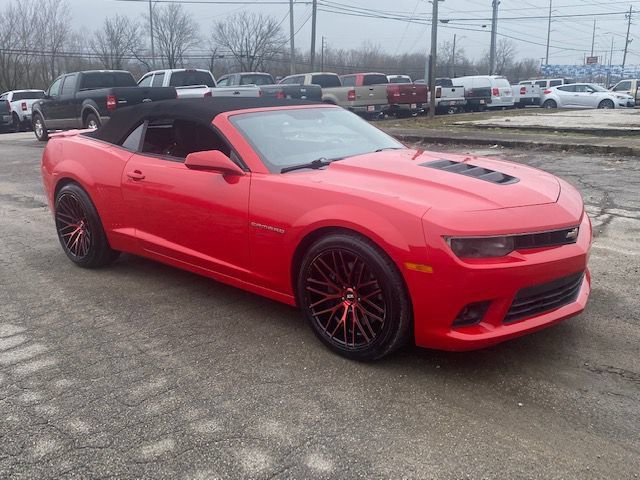 Used 2014 Chevrolet Camaro SS w/ RS Package RWD image 4