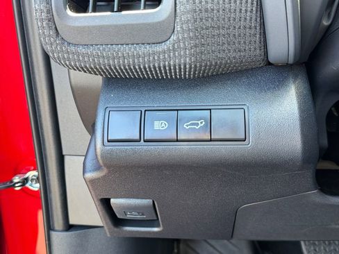 Used 2025 Toyota bZ4X AWD w/ Weather Package image 31