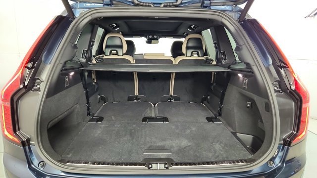 New 2026 Volvo XC90 T8 Plus w/ Protection Package AWD/4WD image 44