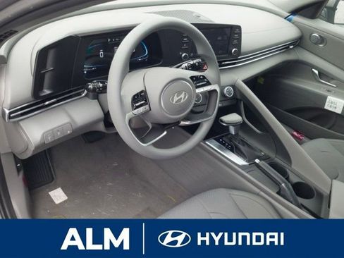 New 2026 Hyundai Elantra SE image 12