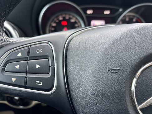 Used 2018 Mercedes-Benz GLA 250 4MATIC image 24