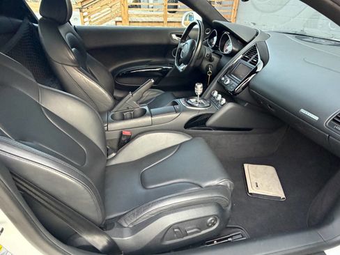 Used 2012 Audi R8 V10 image 13