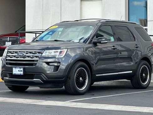 Used 2018 Ford Explorer XLT w/ Equipment Group 201A image 7