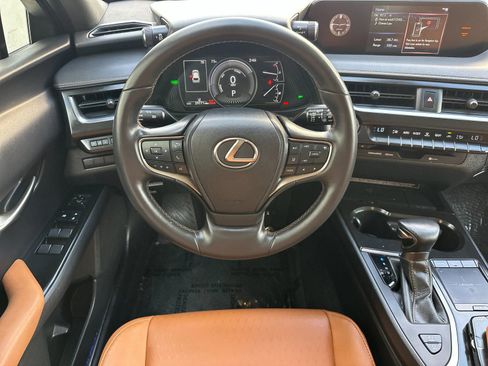 Used 2022 Lexus UX 250h w/ Accessory Package (Z2) AWD/4WD image 16