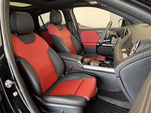 Used 2022 Mercedes-Benz GLA 35 AMG 4MATIC w/ AMG Aerodynamic Package image 45