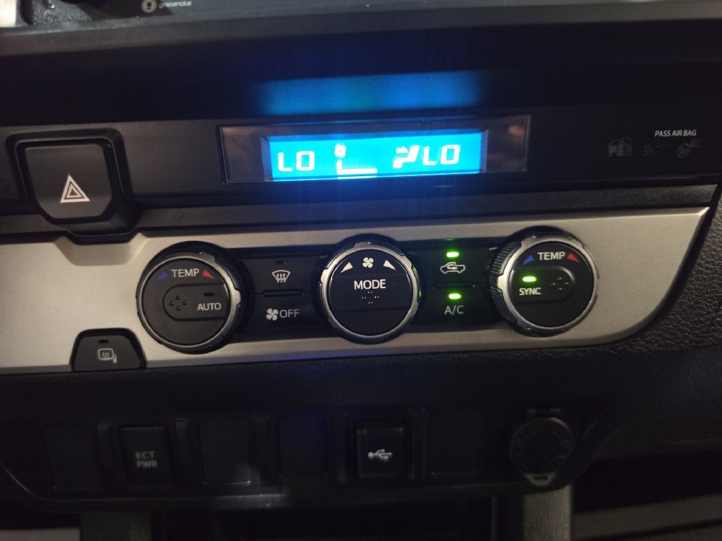 Used 2023 Toyota Tacoma SR RWD image 16