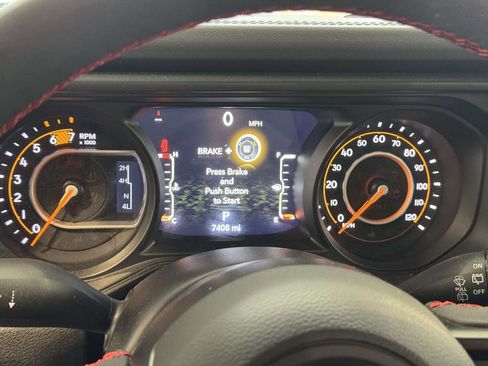 Certified 2024 Jeep Wrangler Unlimited Rubicon w/ Convenience Group image 10