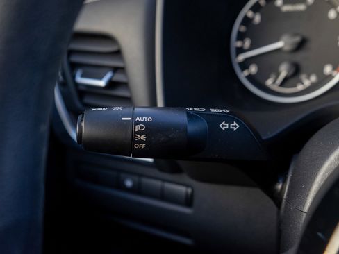 Used 2023 Nissan Rogue SV image 24