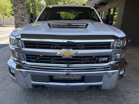Used 2017 Chevrolet Silverado 2500 LT w/ LT Fleet Convenience Package AWD/4WD image 3