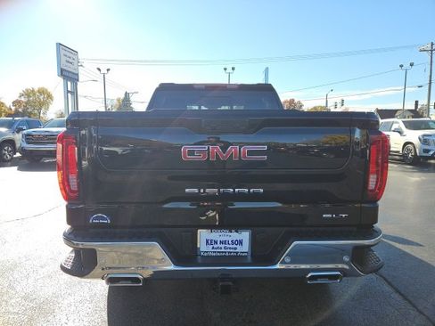 New 2026 GMC Sierra 1500 SLT image 8